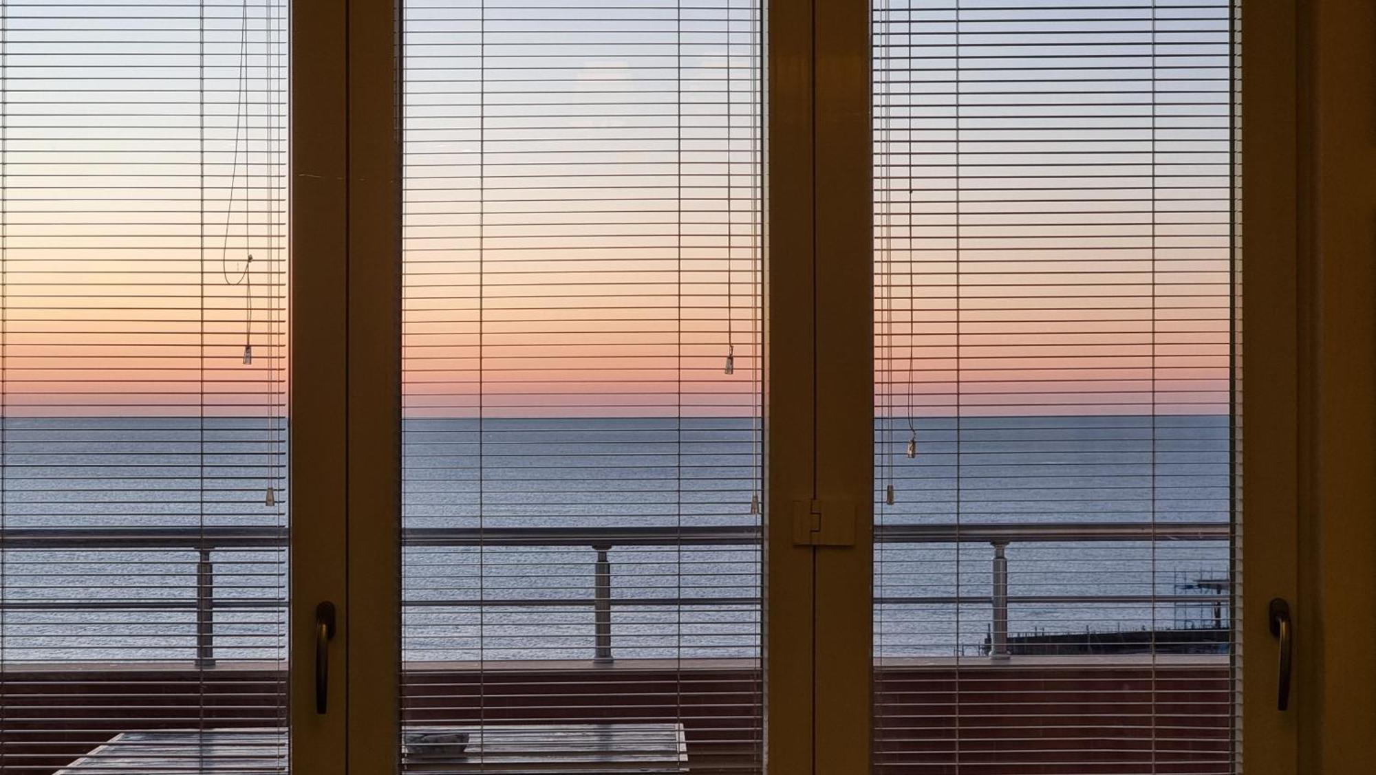 Sunset Seaview Apartment Durrës Exteriér fotografie